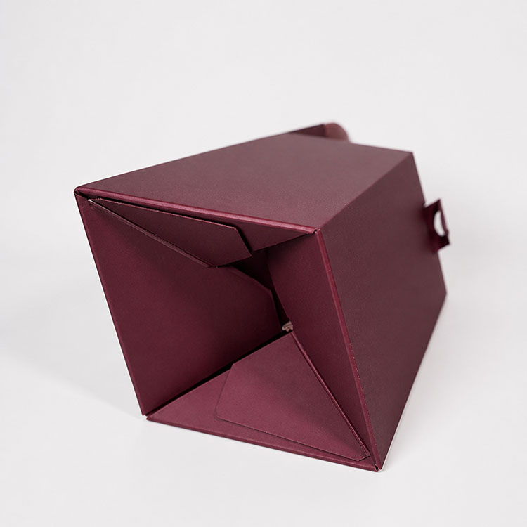 Self erecting corrugated shipping box no tape.jpg Self erecting corrugated shipping box no tape.jpg
